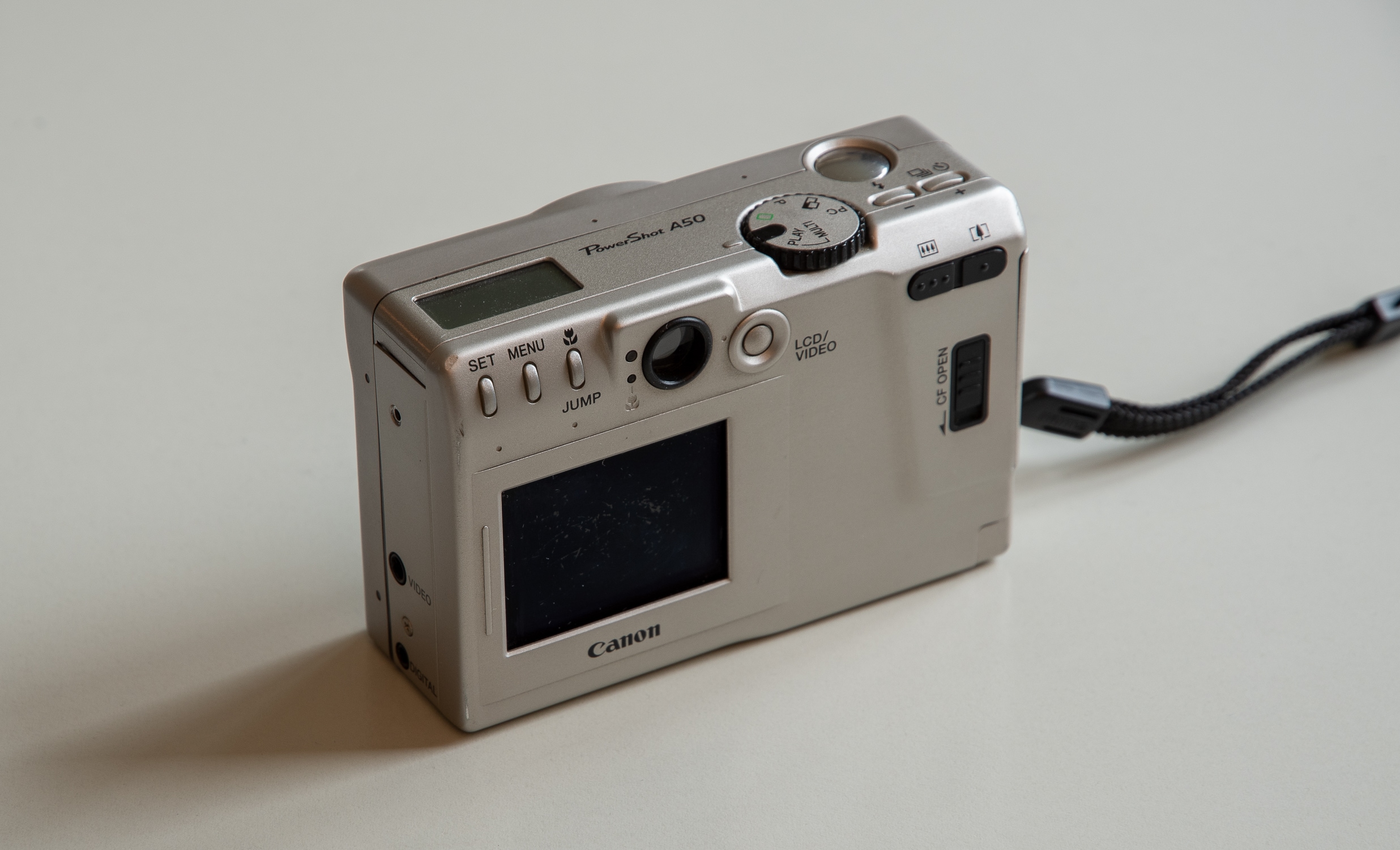 Canon PowerShot A50, a digital camera for the last millennium