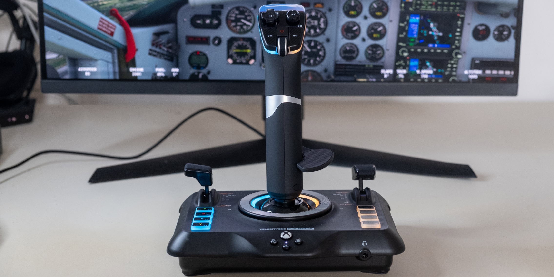 VelocityOne Flightstick review: a stick to get you by - Galaxus