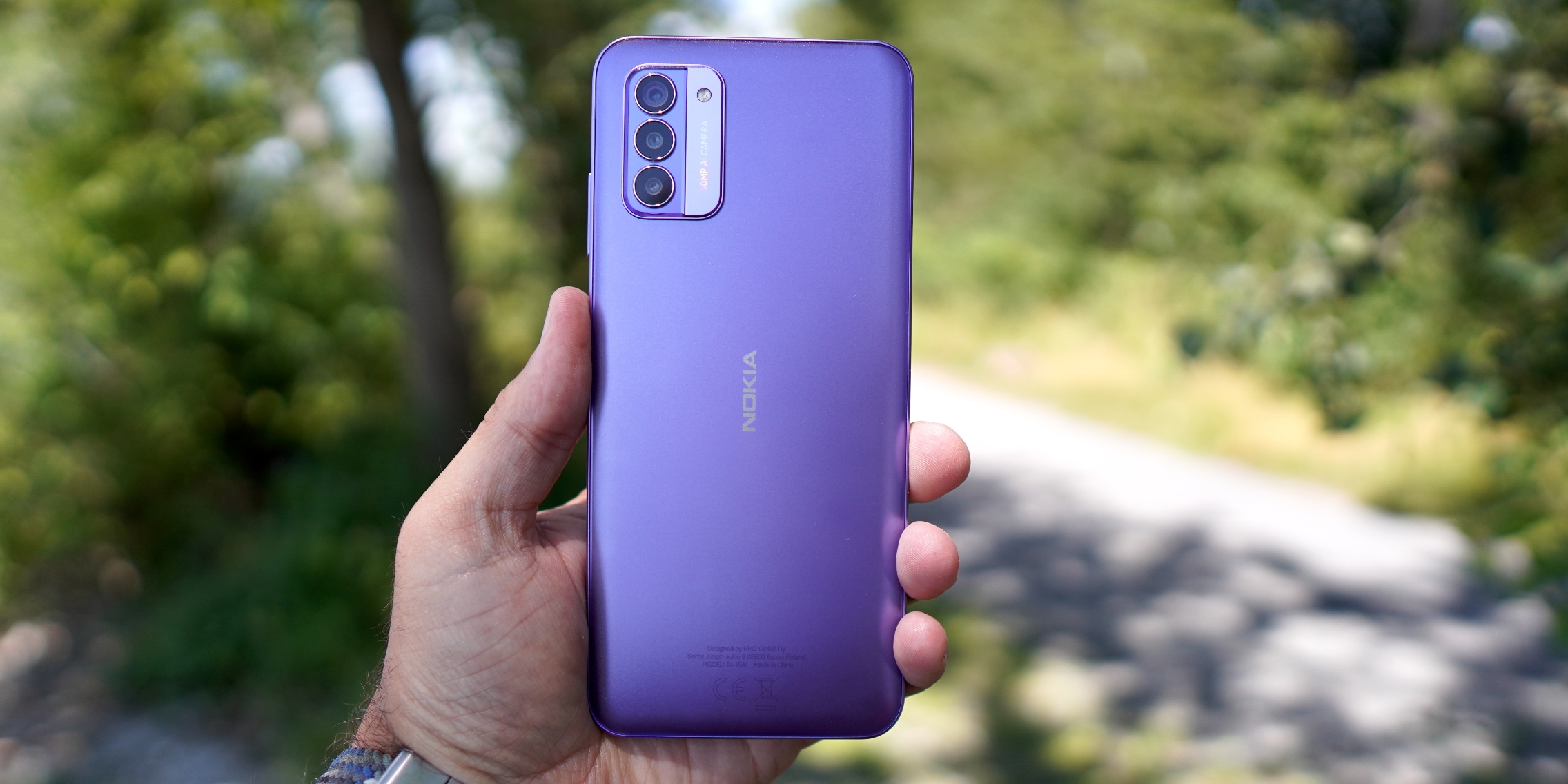 How much does a smartphone have to cost The Nokia G42 is as solid as back in the day Galaxus