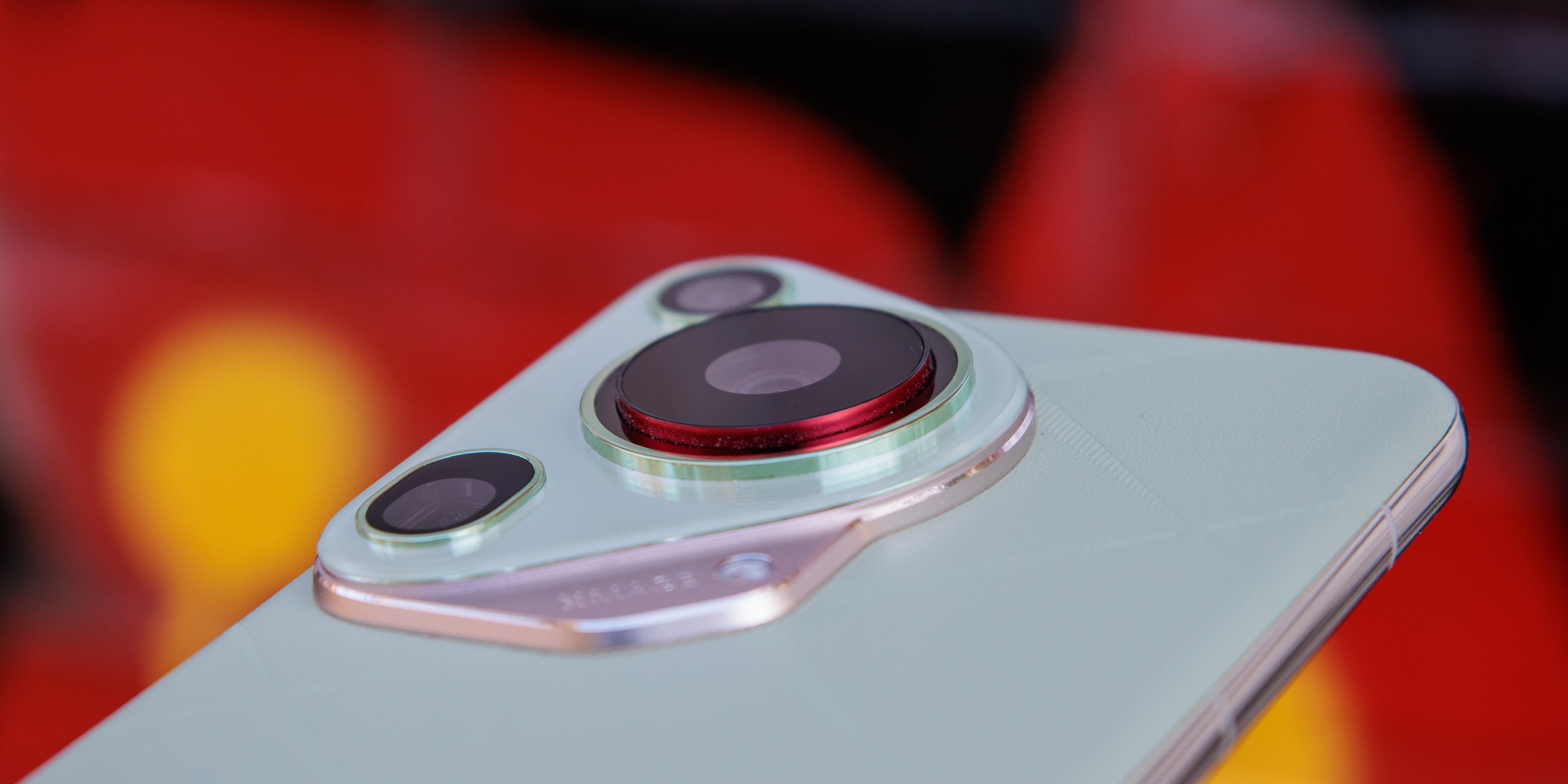 Huawei Pura 70 Ultra review | one-inch sensor | retractable lens