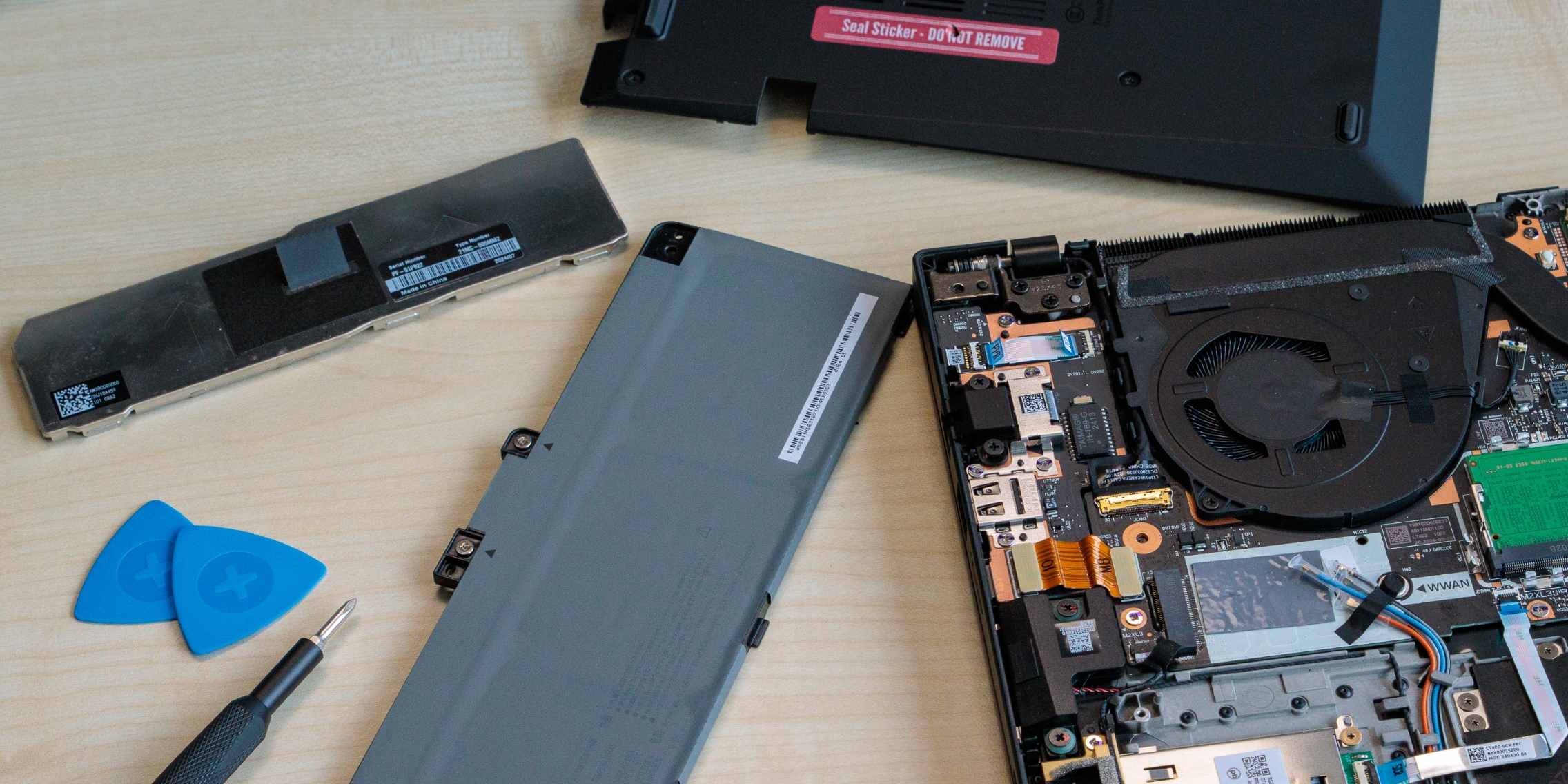 Thinkpad T14 Gen 5 tested: Easy to repair office notebook - Galaxus