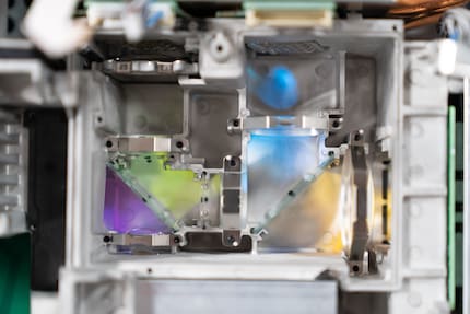 The two blue modules beam from above and right. The red laser module beam from above left.