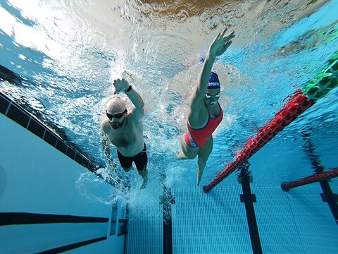 Probier's mal mit Schwimmen.
