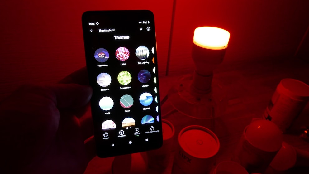 LifX bietet smart-light-üblich mehr Themen und Farben, als du ausprobieren kannst.