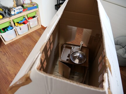 Providing space for a fully equipped kitchen: the boxes from Digitec Galaxus AG.