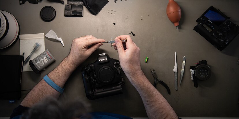 Dem Profi bei der Reparatur über die Schulter geschaut