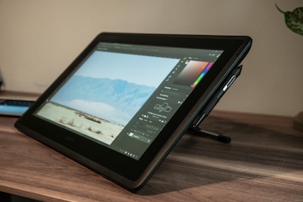 The Cintiq 22 can be raised higher and has a flexible tilt.