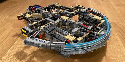 Nach acht Stunden respektive 6 von 17 Schritten: Das Heck des Millennium Falcon kann sich sehen lassen.
