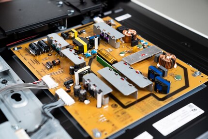 Taking a closer look at the power supply – just for you.
