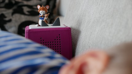 No display, no sensory overload from the Toniebox.