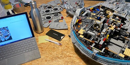 What looks like a repair centre is actually my LEGO LED project.