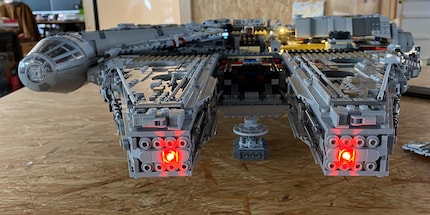 Doesn't that look fiery? The red front lights give the spaceship a fierce look.