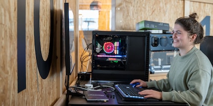 Monitor oben