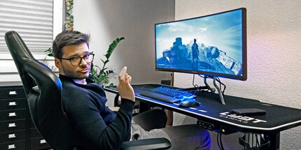My brother is also sad when I give the monitor back.