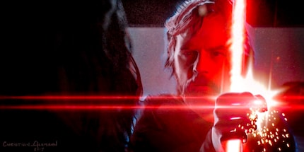 Luke hält Kylos Lichtschwert mit blossen Händen auf.