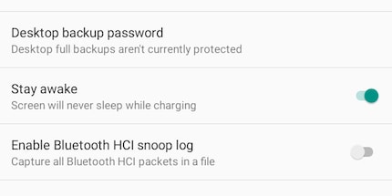 «Stay awake» häkeeps your screen active as long as a power cable is connected