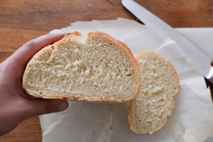 Die Krume ist zu bröcklig.