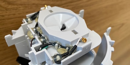 This is where the rainwater runs through: this sensor measures the rainfall volume.
