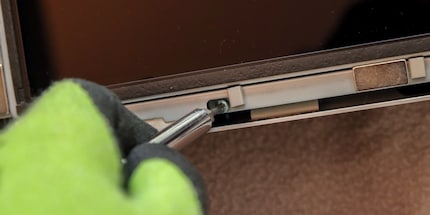 Screw removal