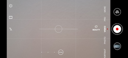 The zoom interface for video recordings on the Huawei P40 Pro