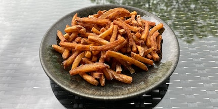 I really like the look of the chips made from waxy potatoes.