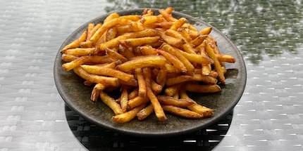 The chips made from floury potatoes are the crowning glory of the flavour.
