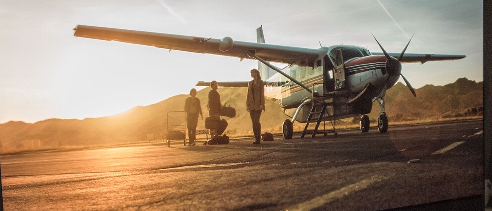 Flugzeug im Morgenrot, Sony AG9