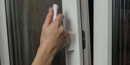 A no-go: tilting windows doesn't help in hot temperatures.