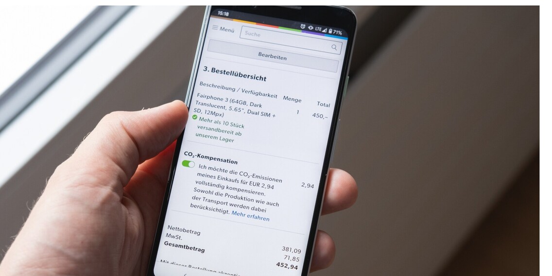 Mehrheit der Deutschen würde CO2-Ausstoß der online gekauften Produkte kompensieren