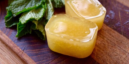 Eiswürfel aus Limonade, Saft oder Tee geben deinem Getränk den Extrakick.