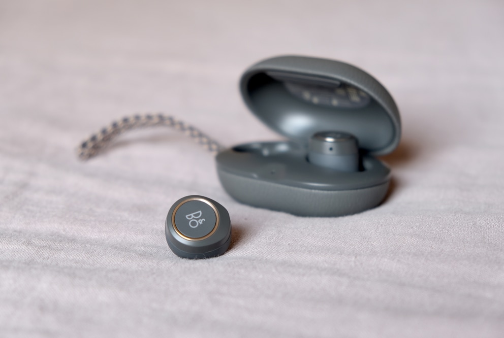 Die kabellosen Kopfhörer von Bang & Olufsen sind nicht nur hübsch, sondern auch elegant verpackt.