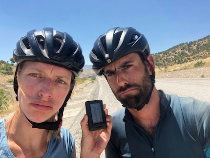 Very tiring: Taking a selfie in a hurry at 55°C before the phone overheats