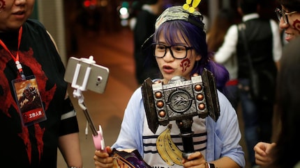 Chinese fans at the 2016 Warcraft premiere in Shanghai.