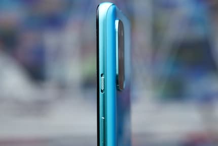 OnePlus has stuck with its Alert Slider. You can use it to adjust whether the smartphone rings, only vibrates or remains completely silent.
