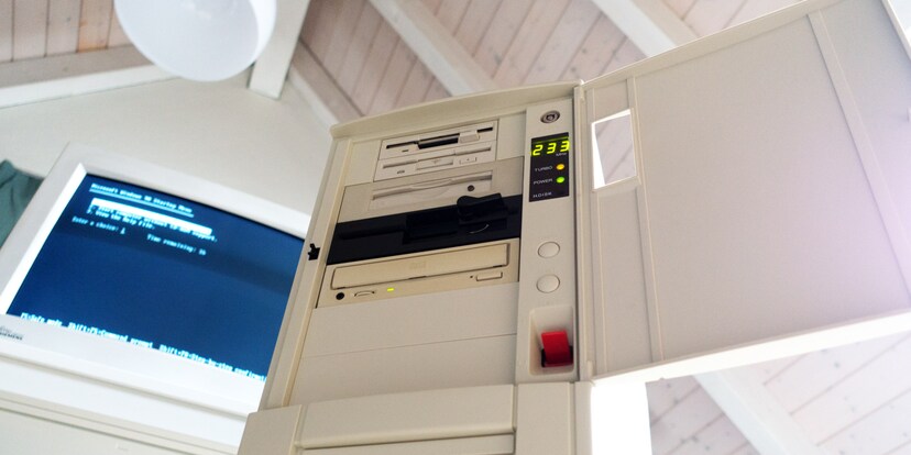 Big Tower mit Voodoo Power – Retro Gaming PC Build