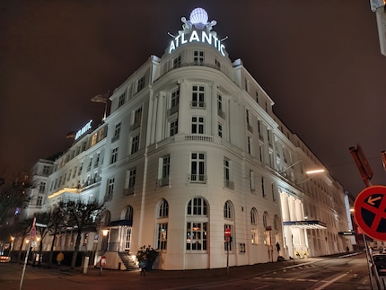 Der Nachtmodus korrigiert vor allem die überbelichteten Bereiche.