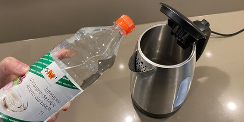 Essig ist im Haushalt das Allzweckmittel schlechthin gegen Flecken.