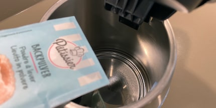 Backpulver ist eine weitere Geheimwaffe im Kampf gegen den Kalk.