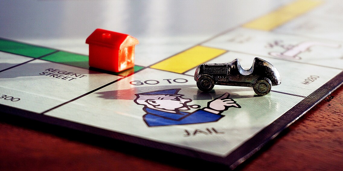 Wähle die neuen Monopoly-Gemeinschaftskarten