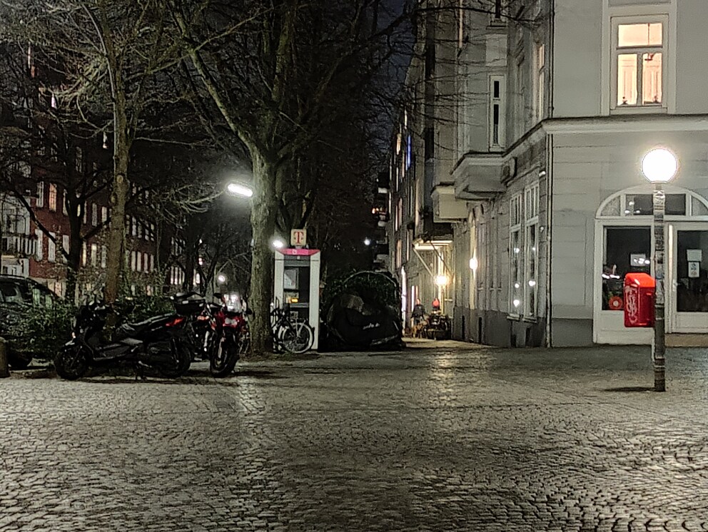 OnePlus 9 Pro: Die Telelinse braucht Licht.