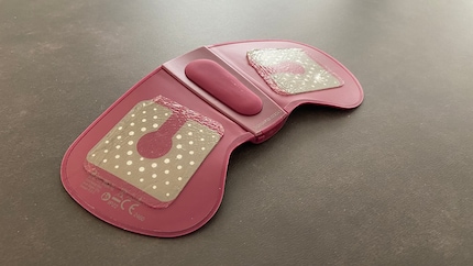 Nach vier Tagen Anwendung sieht das Gel-Pad etwas mitgenommen aus. Je sorgfältiger ich damit umgehe, desto länger bleiben die Pads sauber und selbsthaftend.