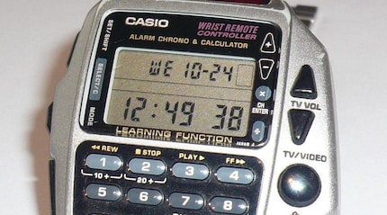 Casio entwickelt in den 90ern Uhren mit integrierter TV-Fernbedienung.