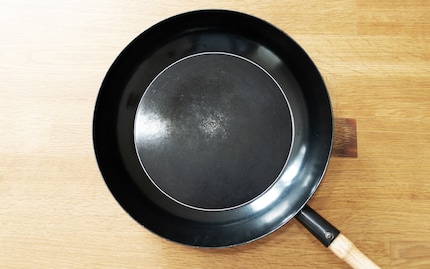 The Riess wooden skillet (30 cm enamelled steel) after three years.