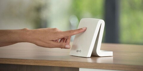 Die Steuerzentrale für Smarthome-Profis: Somfy Tahoma. Bildquelle: allhomecinema.com