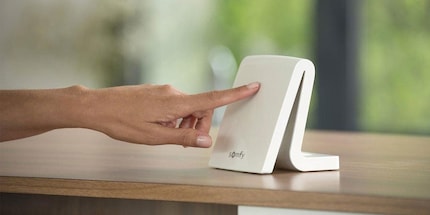 Die Steuerzentrale für Smarthome-Profis: Somfy Tahoma. Bildquelle: allhomecinema.com