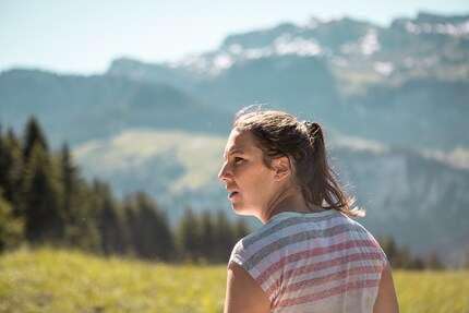 Nicht nur auf der Skipiste, auch im Gespräch fokussiert: Wendy Holdener.
