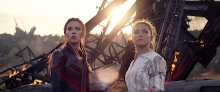 Natasha Romanoff (Scarlett Johansson) and Yelena Belova (Florence Pugh).
