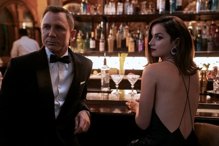 James Bond and Paloma (Ana de Armas) in Cuba.