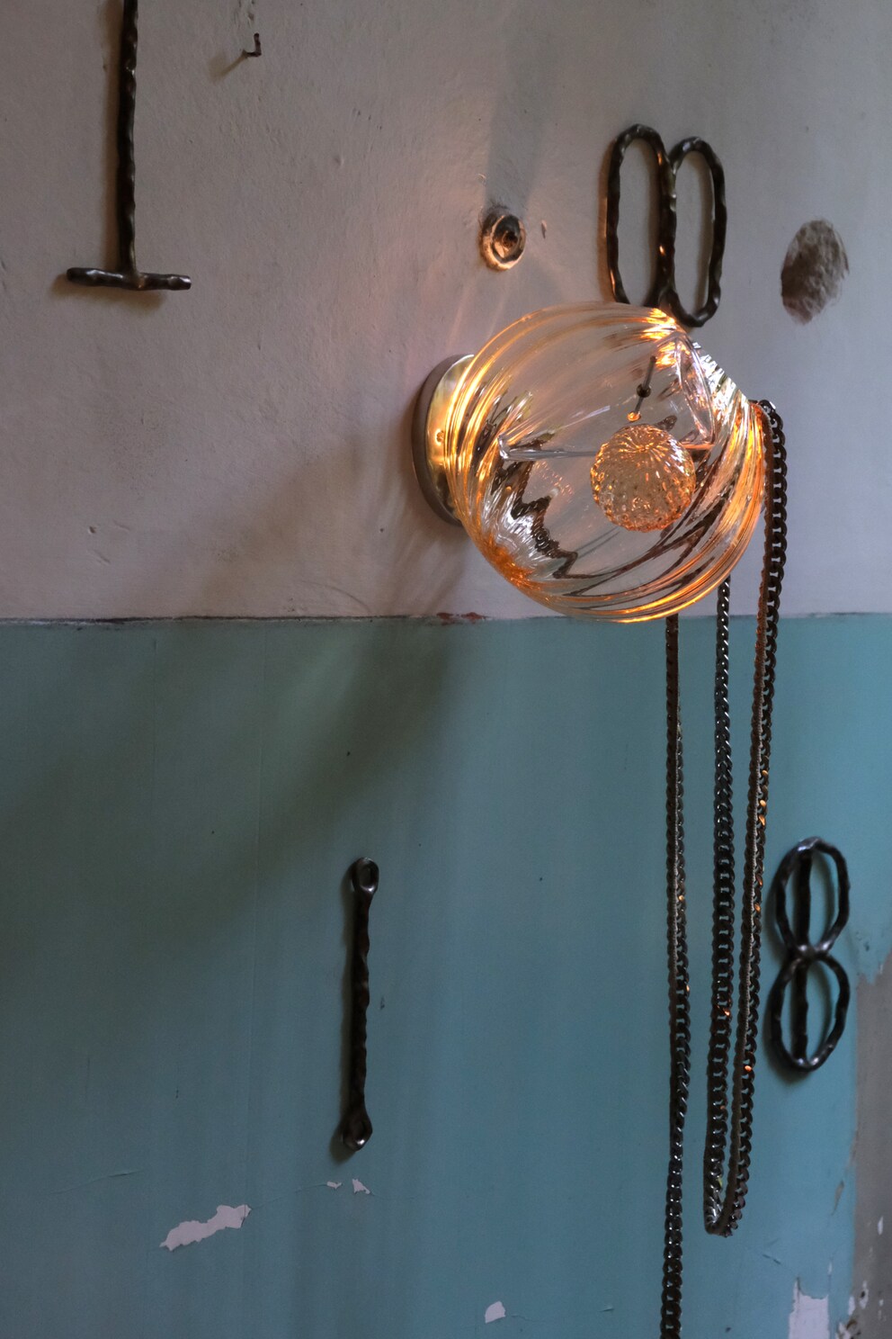 «Double Paradise Pendant» versprüht einen Hauch von Punk-Glamour.