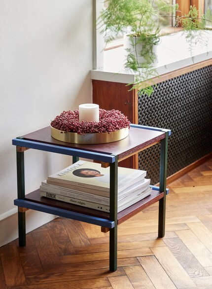 Dried flowers add that touch of freshness that’s needed in the run-up to Christmas. Image: Hübsch